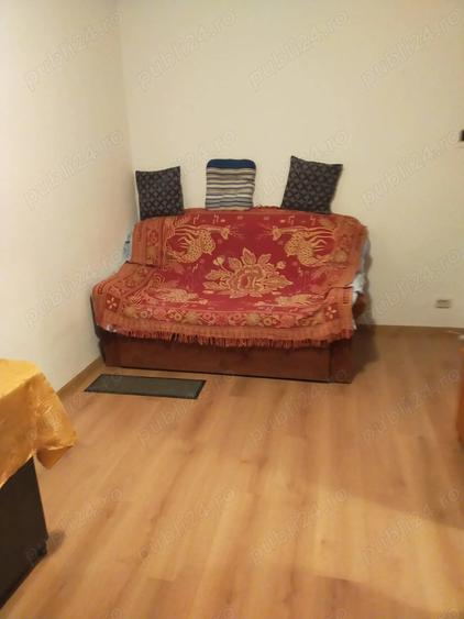 Inchiriez garsoniera - 2