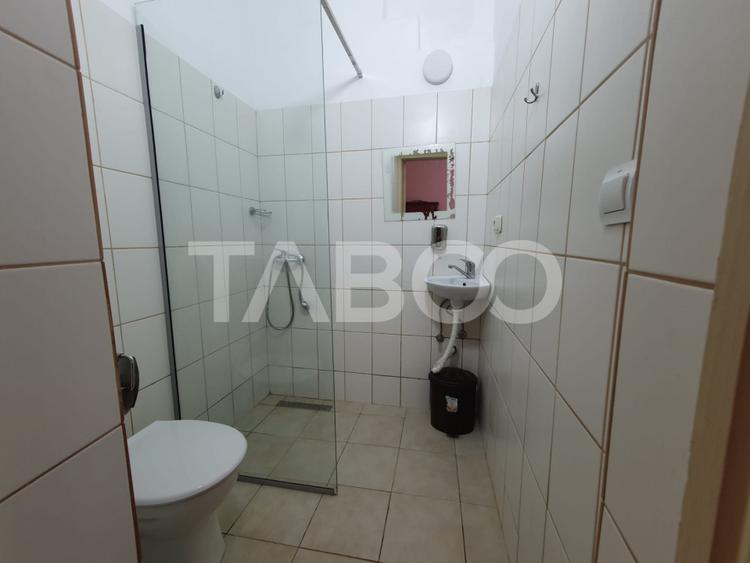 Casa de inchiriat zona Centrala 6 camere se inchiriaza si la muncitori - 11