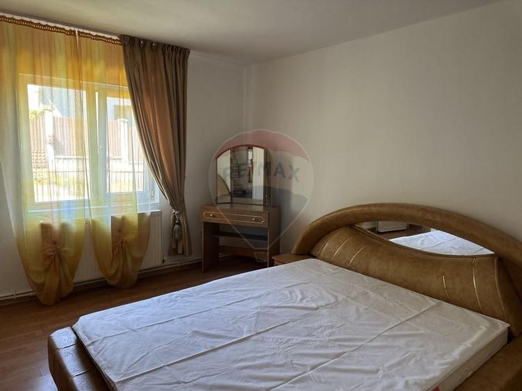 Casa spatioasa in Ciritei, gata de mutat - 8