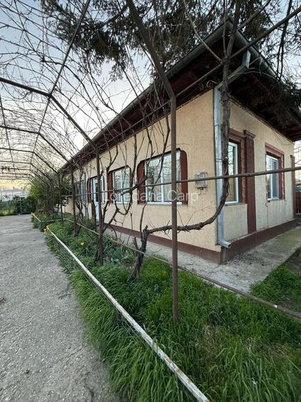 Casă individuală cu 4 camere în Vărăști
