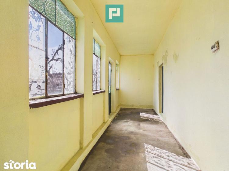 Casa cu teren de 6000 mp in Duboz, Timi? - 11