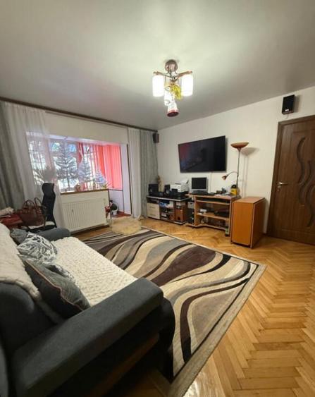 Apartament 3 camere, 65 mp, zona Lapu?-Arge? - 1
