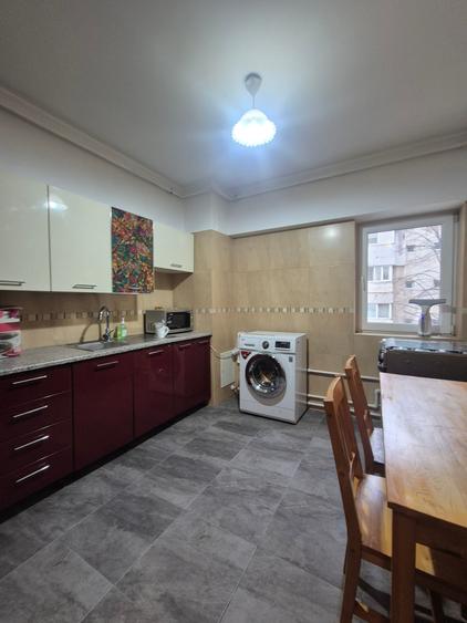 4 Camere, Capitol, Etaj Intermediar, Centrala pe Gaze - 10