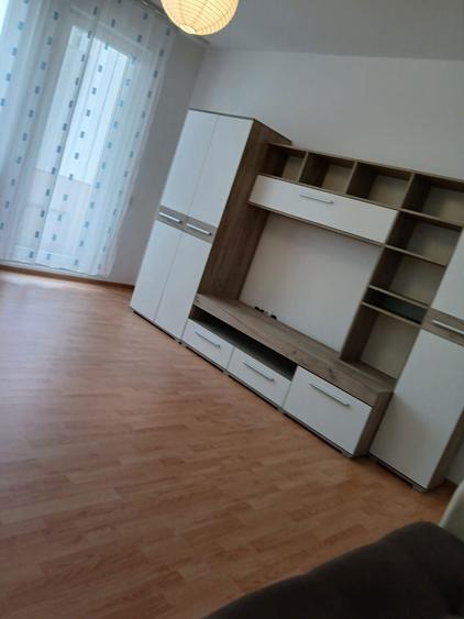 Inchiriez apartament 1 camera Floresti str.cetatii 250 euro/luna - 4