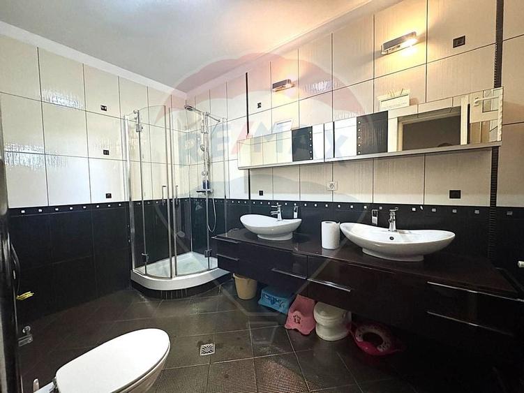 Casă / Vilă spațioasă de închiriat – Militari, zona Moinești - 9