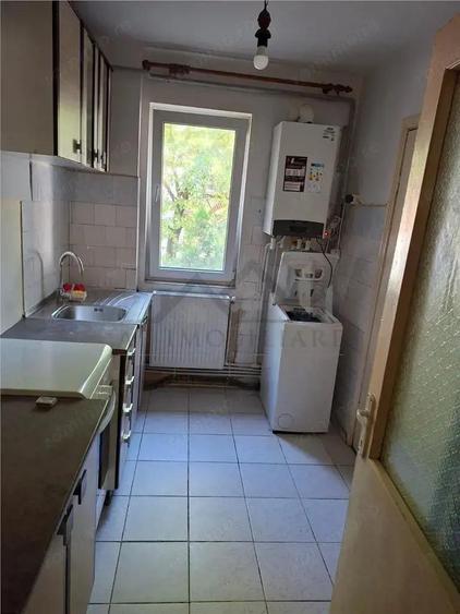 Apartament 2 camere Podu Ros Zona centrala, ideal pentru locuit sau investitie - 8
