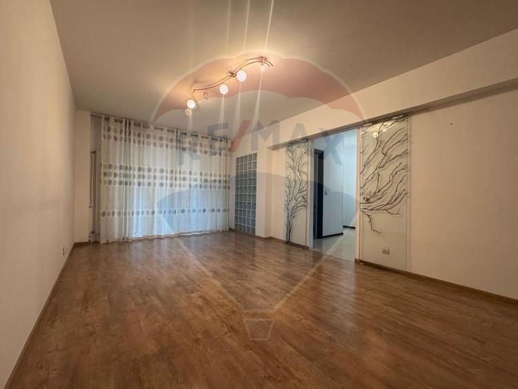 Apartament 3 cam de vânzare Drumul Taberei-metrou Valea Ialomitei - 1