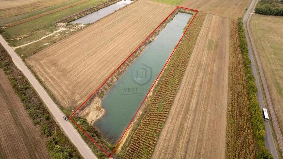 Teren extravilan Santau cu luciu de apa - 3