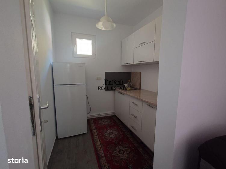 Casă cu 4 camere decomandat în Blăjeni