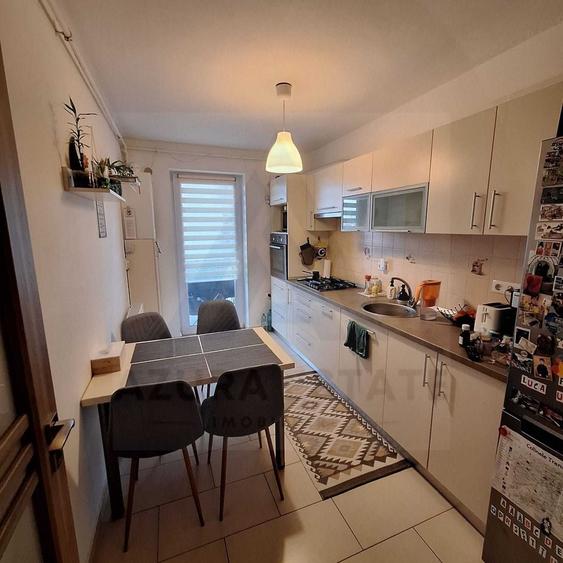 Apartament modern 3 camere 2 bai 2 balcoane etaj 2 si parcare Turnisor - 2