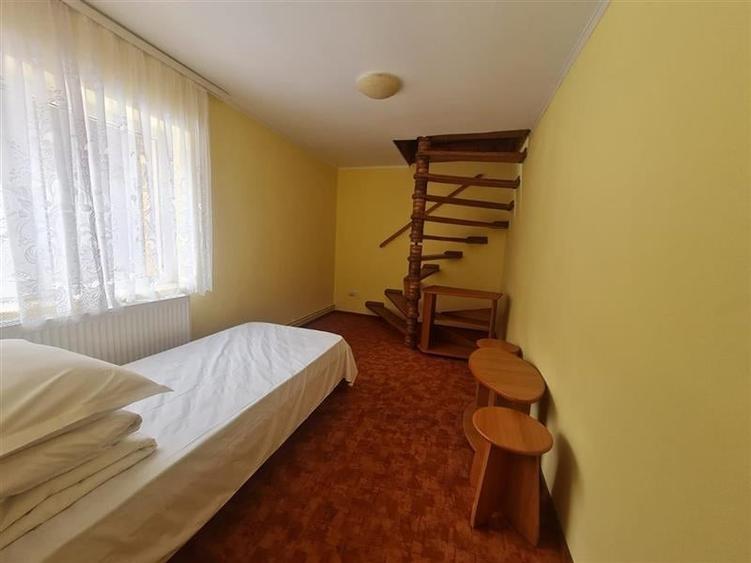 Incadrata de 4.200mp teren, Vila cu potential turistic, in inima Predealului - 15