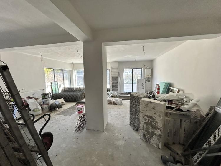 Spatiu comercial semifinisat 62 mp utili plus 20mp terasa Borhanci - 5