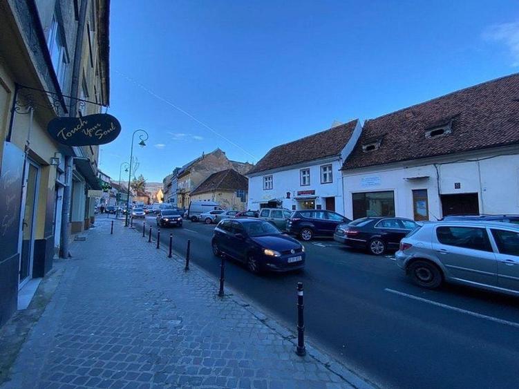 Spatiu comercial de inchiriat la parter in zona centrala - 2