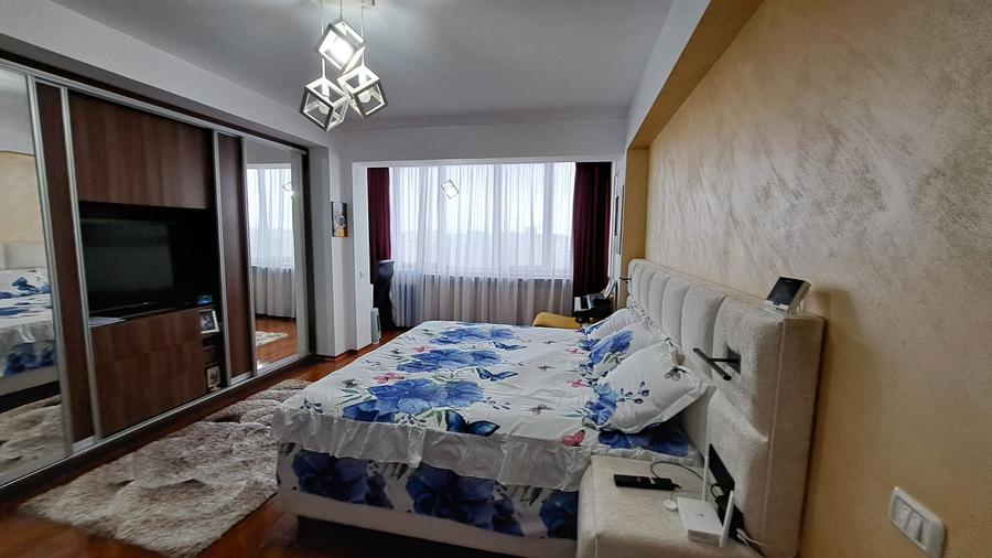 PENTHOUSE LUX - LOCATIE EXCELENTA -VIEW SUPERB - TERASA AMENAJATA 300 MP - 45