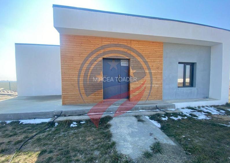 CASA 4 CAMERE PE PARTER ZONA SELGROS