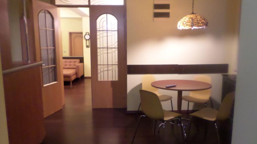 Apartament  spatios in  Vila noua, curte, multa verdeata, ultracentral, - 1