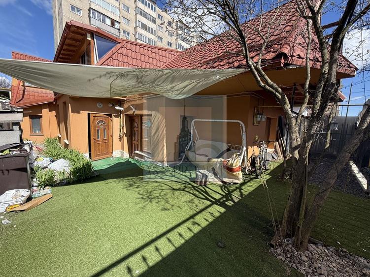 Casa 10 camere, 5 bai, 380 mp teren - zona Astra - 1