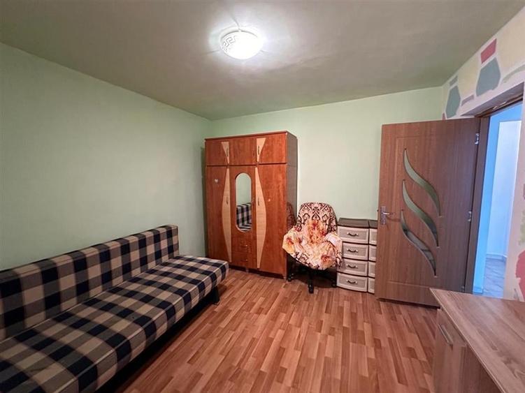 Ocazie! Apartament 3 camere decomandat in zona Malu Rosu - 14
