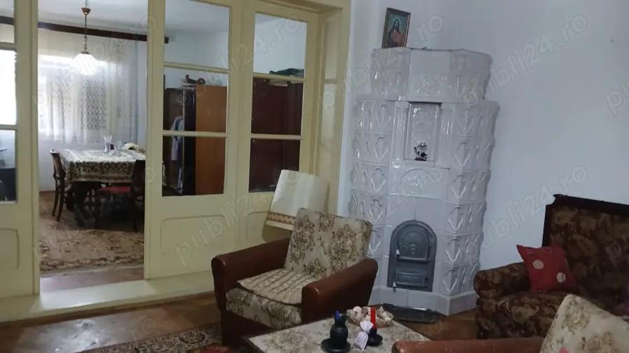 Proprietate deosebita ideala pentru o familie numeroasa sau investitie - 4