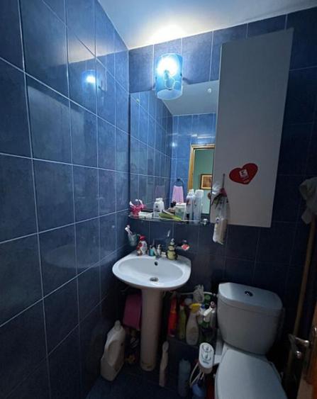 - Apartament 3 camere decomandat, zona Calarasilor. - 3