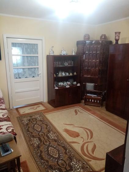 Vand casa in sat Moisa,la 30km de TG-M,cu 2 camere,mobilat si utilat,teren 26 ar - 3