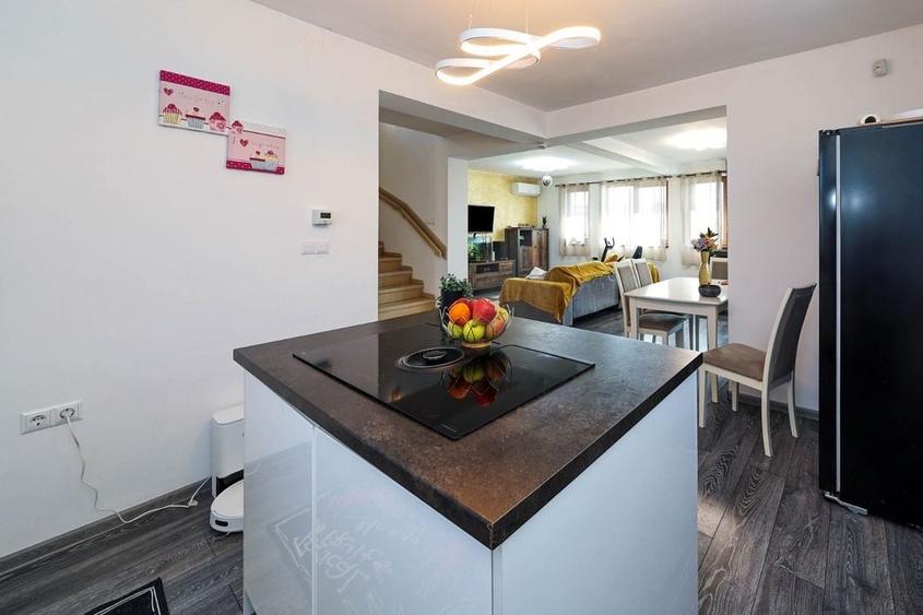 Casă Individuală Modernă de V&acirc;nzare | S&acirc;npetru, Brașov - 11