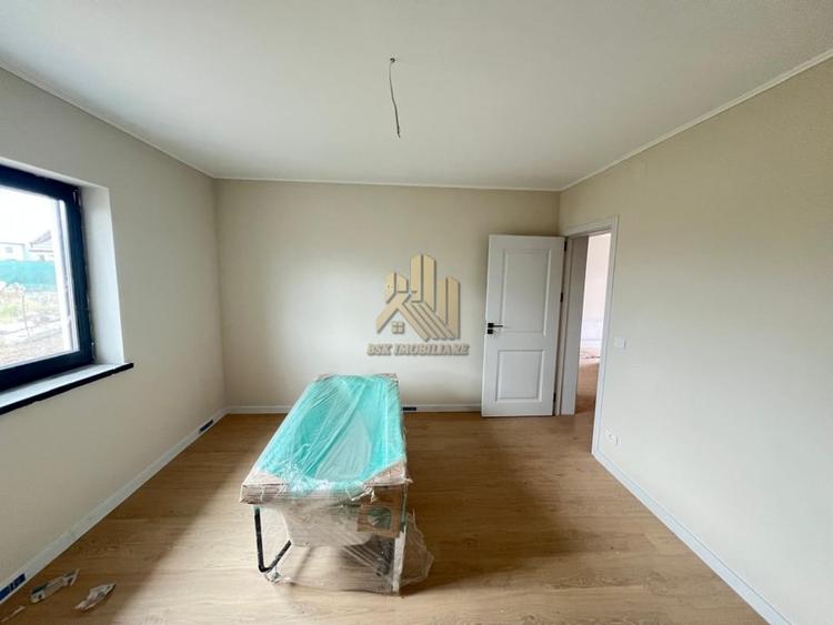 Casa 4 camere Izvor Tarlungeni - 12