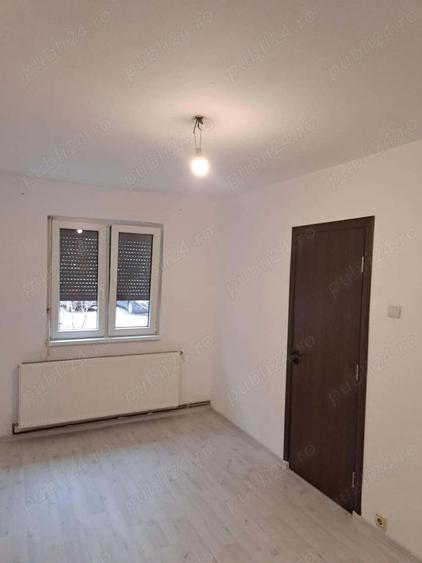 Apartament 2 camere de vanzare , Ozana , M15 , parter , 46.000 euro neg. - 1
