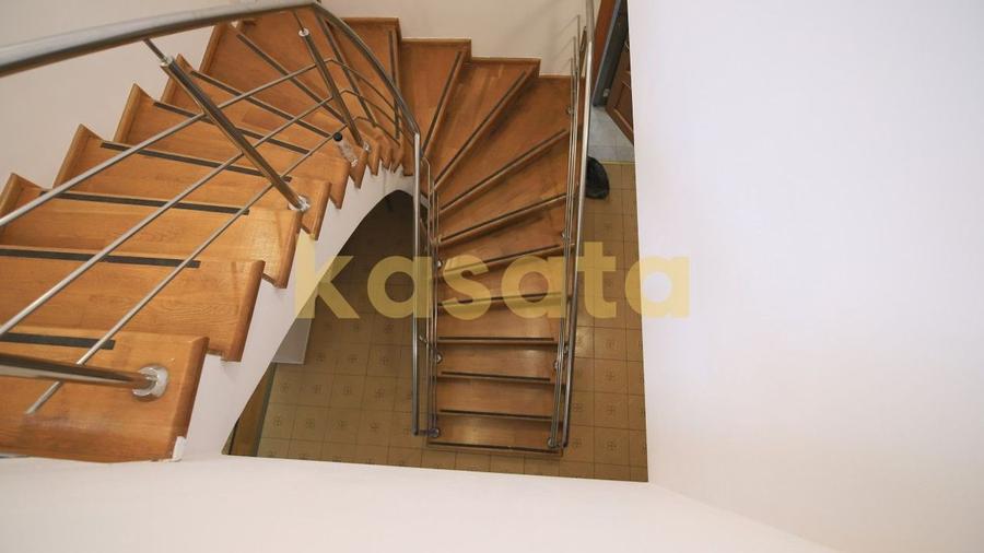 Vilă Individuală de vanzare cu teren de 1.000Mp. - Zona Jolie Ville - 39