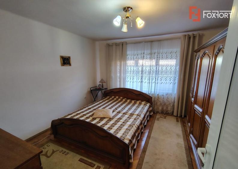 Casa individuala 6 camere, 269 mp utili, teren 635 mp, zona Girocului - 3