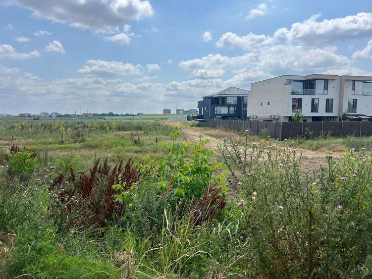 De Vânzare Teren Intravilan – 2.500 mp –3 Deschideri Stradale – PIPERA - 2