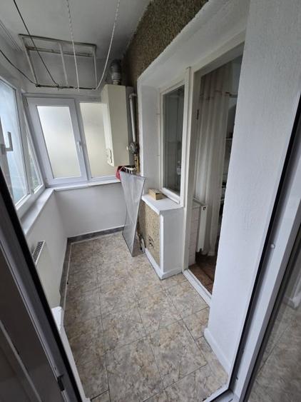 Apartament spatios zona 9 mai - 8