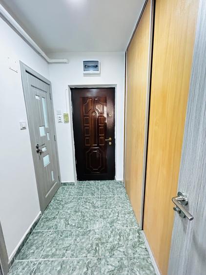 Nicolae Grigorescu Metrou Piata Titan - 1