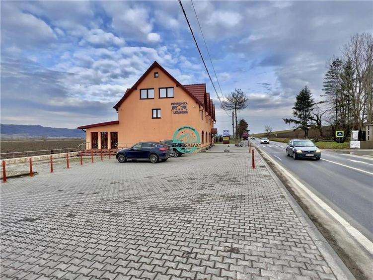 Oportunitate ! Pensiune 7 camere, 4 apartamente, 760mp utili la E60 - 2