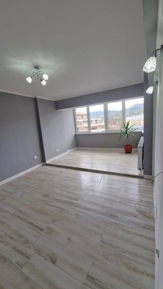 Apartament modern 1 camera zona Decebal - 10