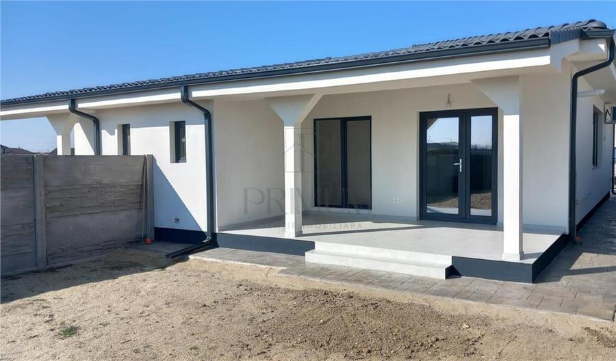 Duplex la cheie - toate utilitatile - compartimentare practica - 2