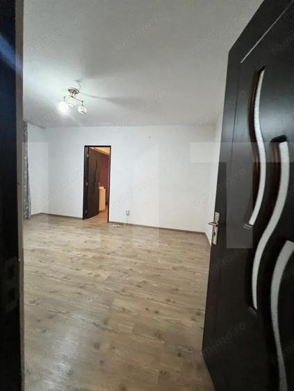 Apartament de vanzare, cu 2 camere, 40 mp, zona Blascovici - 4