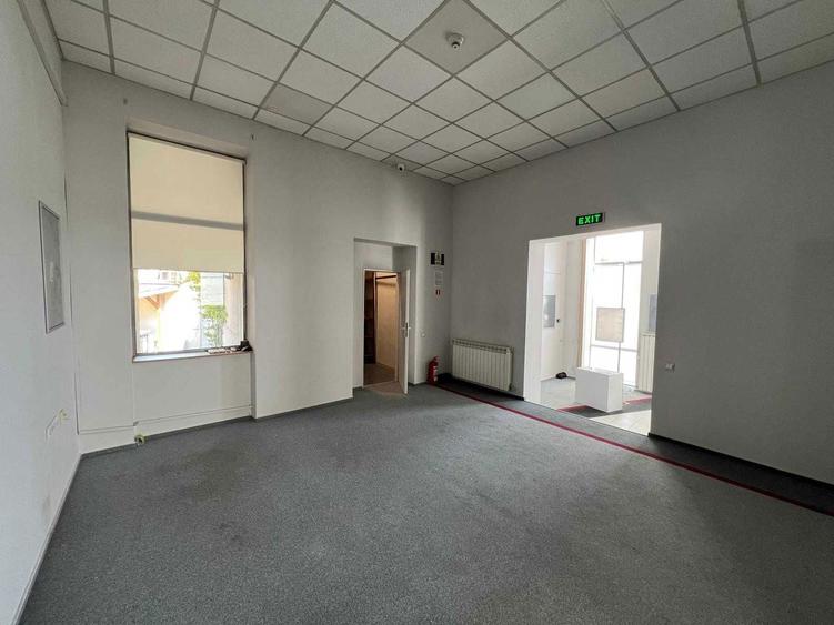 Imobil de prestigiu disponibil fosta agentie bancara BRD. - 5