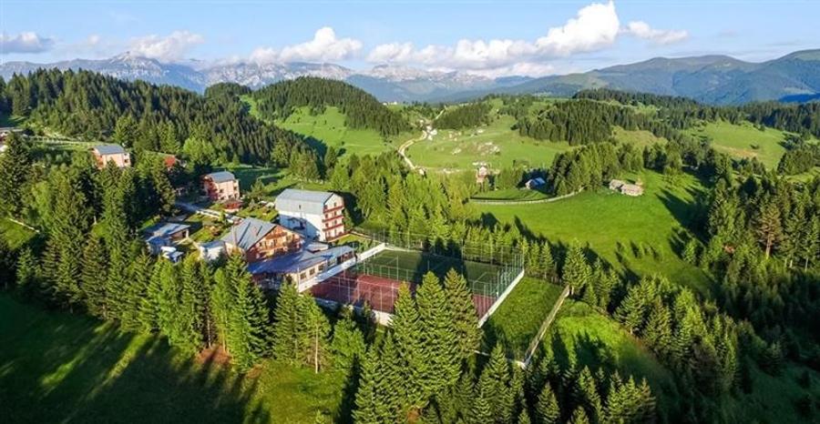 Complex turistic cu privelisti picturale,apa curativa,aer pur,o experienta de in - 4