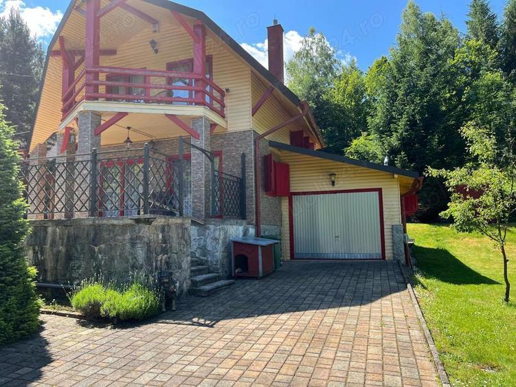 Cabana de vacanta spatioasa, eleganta, cu arhitectura clasica, adaptata la cerintele zonei de munte. - 9