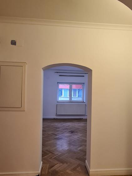 Calea Dorobantilor 3 camere dec., 2 balcoane inchise, total 72mp - 1