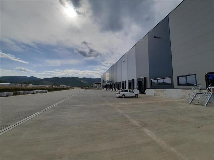 Spatiu Industrial - 2300 mp - Logistica - Productie - Depozitare - Distributie - 12