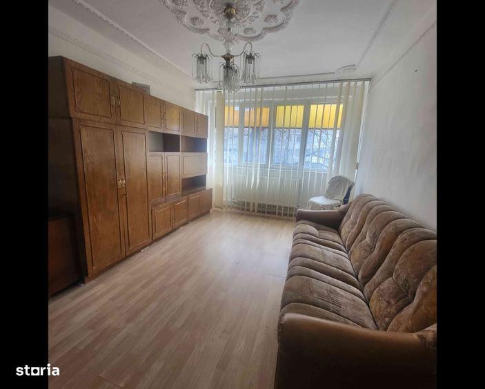 Apartament 2 camere semidecomandate Etaj.1 gara - 7