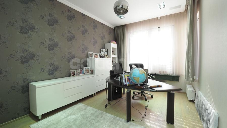 Vilă impresionantă pe un singur nivel | piscina | 2 garaje - 8