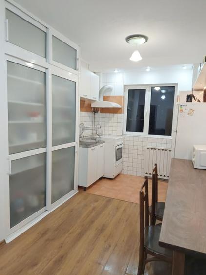 Proprietar, închiriez apartament 2 camere, Cercetătorilor,4 - 8