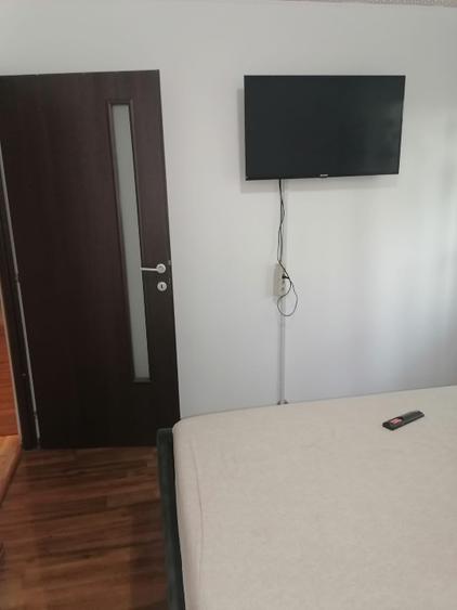 Vând apartament 3 camere  - 3