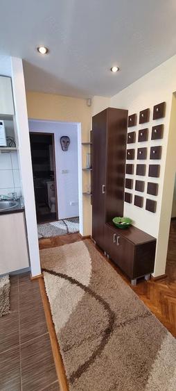 Inchiriez apartament cu 3 camere in Tudor, modificat si amenajat complet mobilat. - 1