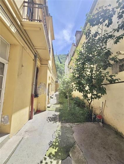 Apartament Rar cu 6 Camere / Curte Privata | Centrul Istoric/ COMISION 0 - 26