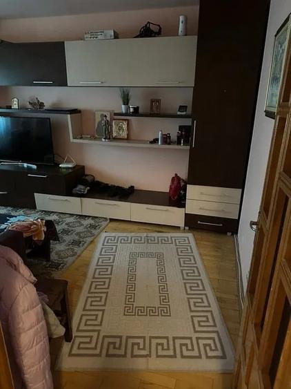 Apartament cu 2 camere, decomandat, etaj 1/4, zona Dacia - 4