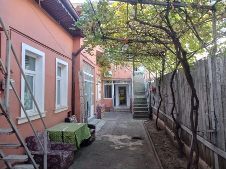 Casă  curte în București  - 1